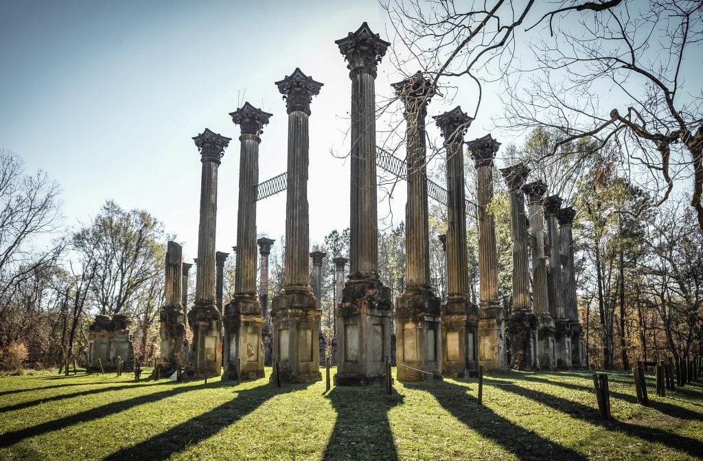 Why Do People Visit The Windsor Ruins In Mississippi Drivin Vibin