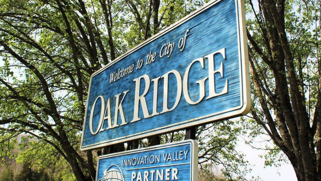Welcome to the city of Oak Ridge sign.