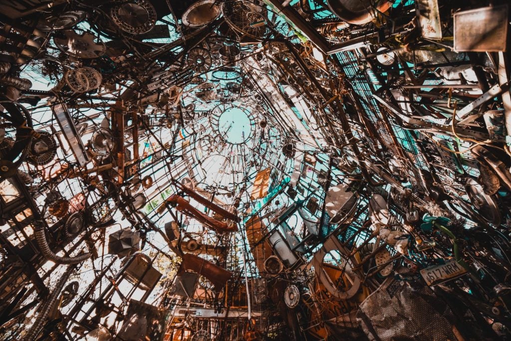 Image of all the junk in the Cathedral of Junk.
