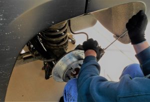 Is It OK To Tow A Camper Without Trailer Brakes? - Drivin' & Vibin'