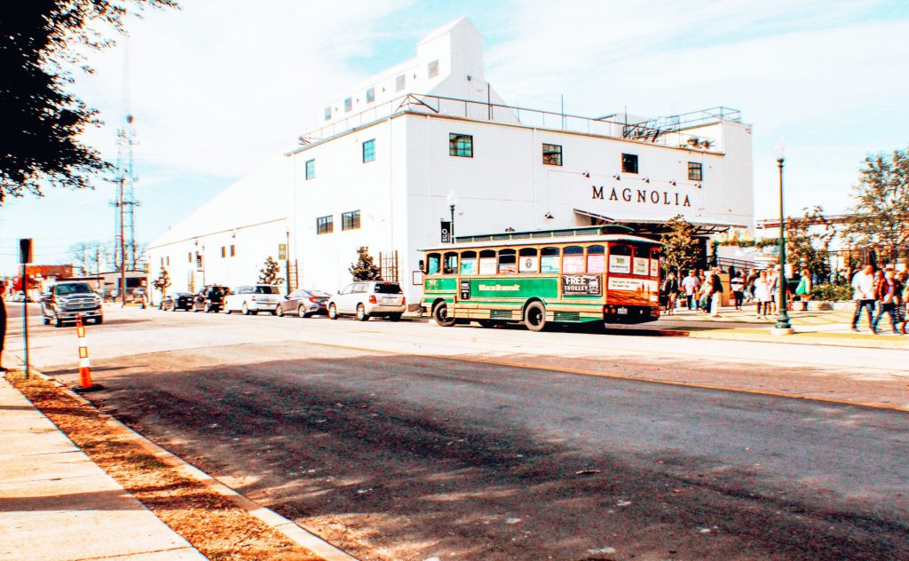Street view of Magnolia market.