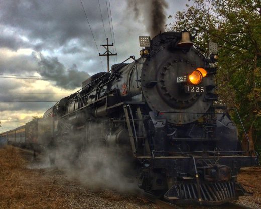 Ride the Polar Express in the Great Smoky Mountains - Drivin' & Vibin'