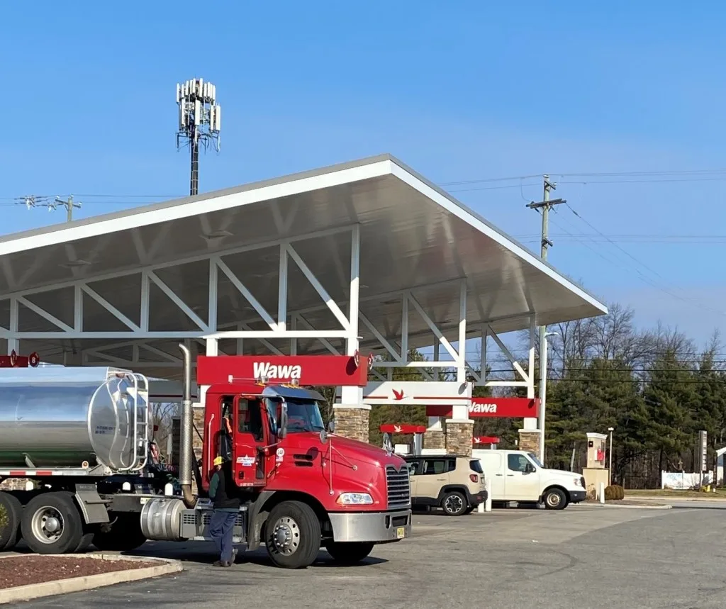 Wawa vs Bucee's The Best Gas Station in America Drivin' & Vibin'