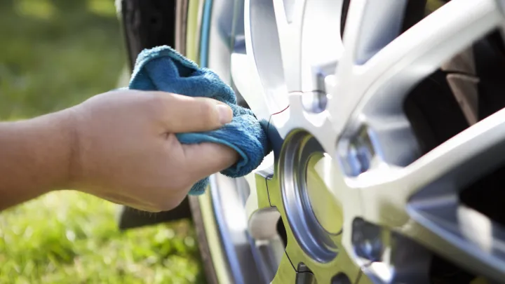 How to Easily Super Clean Your Tires