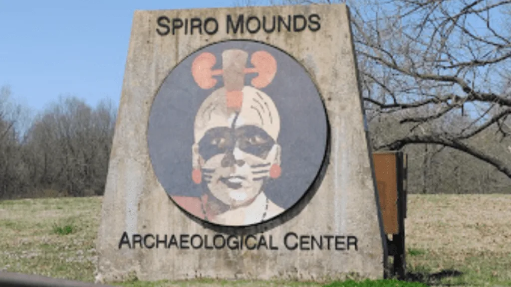 Spiro Mounds entrance sign