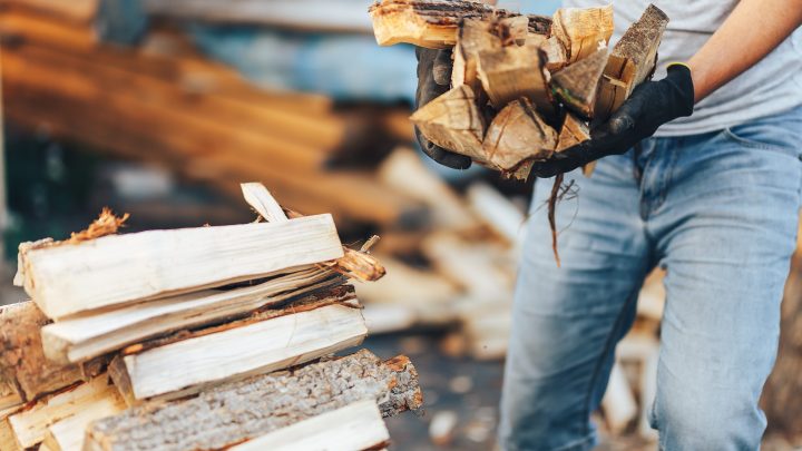 5 Places to Find Firewood Near You