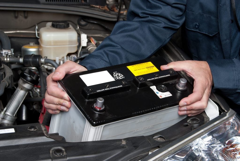 Removing car battery to fix it