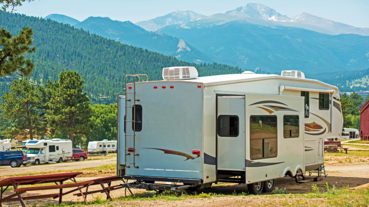 Should You Keep Your RV Slides in While in Storage?