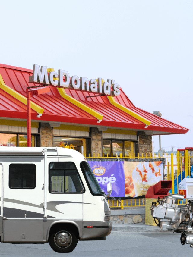 Man Tried to Fix an Old RV Transmission in McDonald’s Parking Lot…Townfolks Lobby to Get it Towed