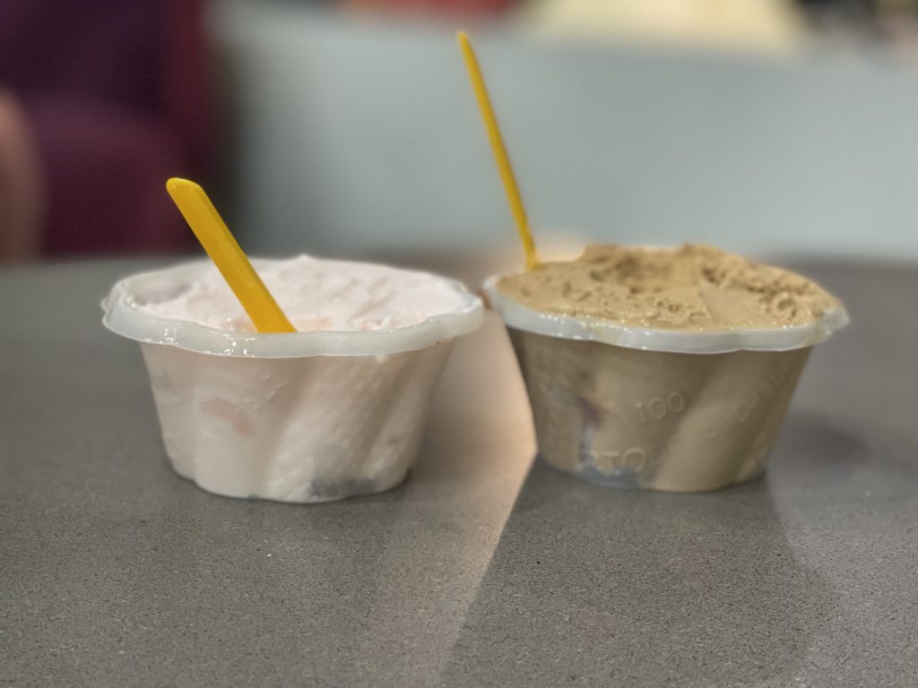 A photo of gelato in to-go cups