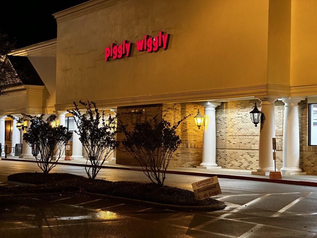 A Piggly Wiggly storefront