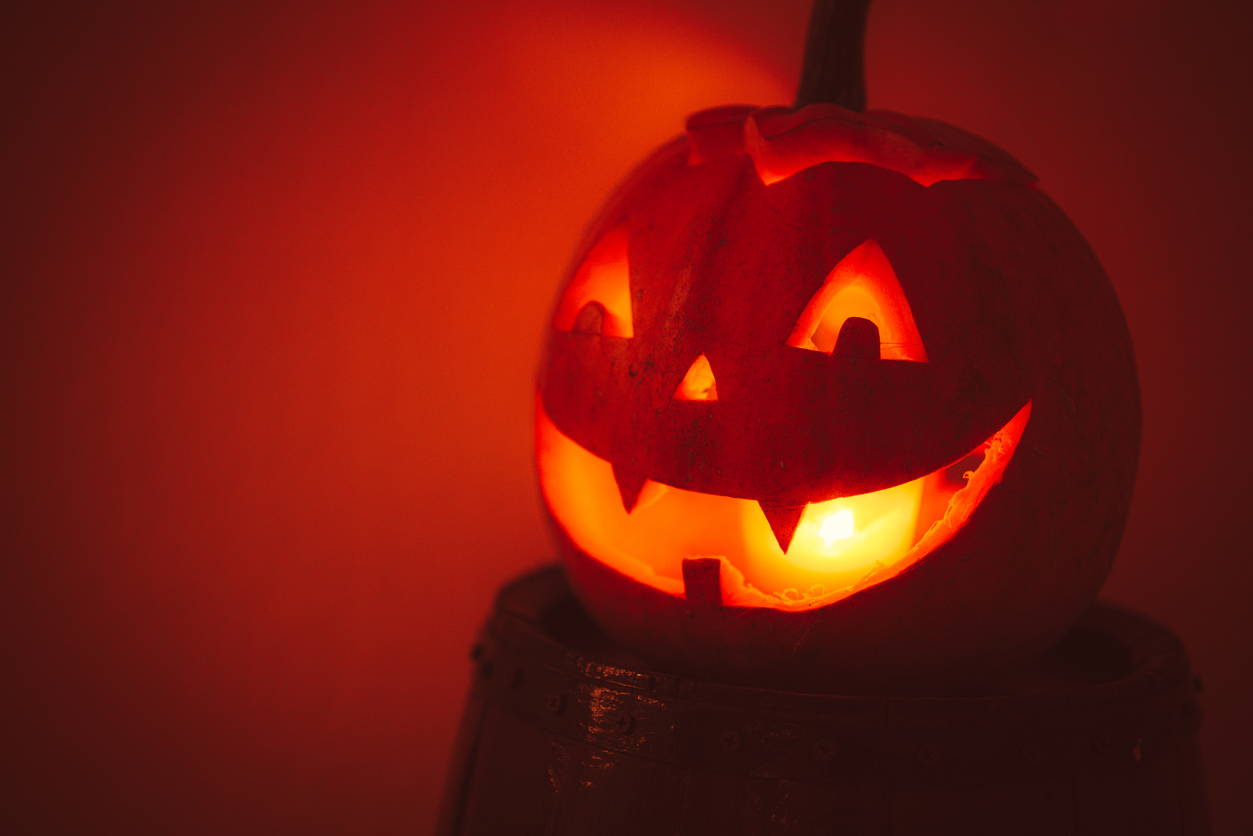 13 Frightening Halloween Decorations for Your House or RV Drivin