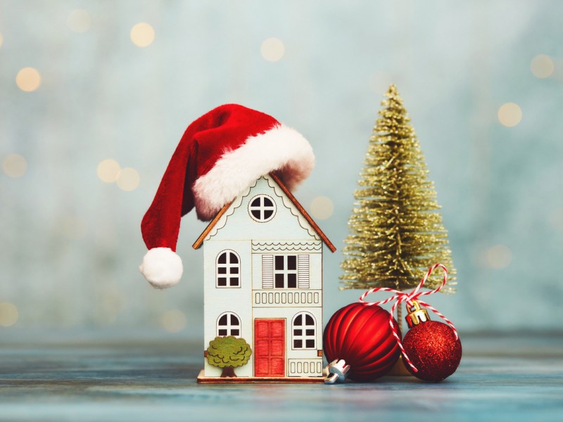 The 7 Most-Googled Christmas Questions of 2025 Are Embarrassingly Simple