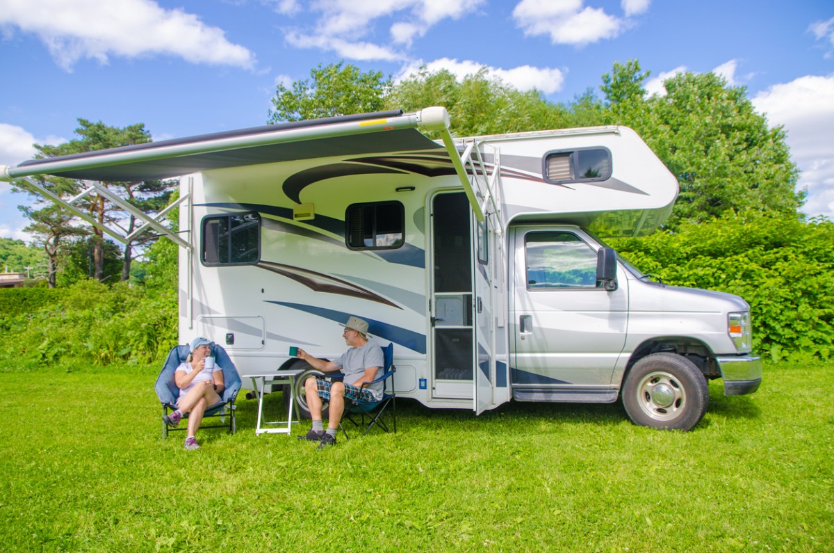 Class B+ vs Class C: Which RV is Better? - Drivin' & Vibin'