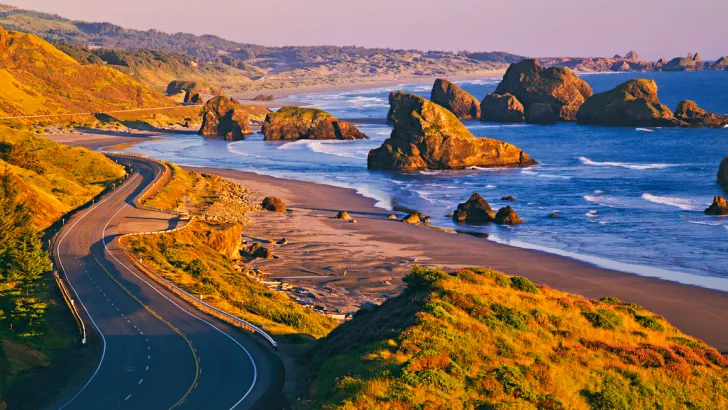 A view of the rocky Oregon Coast near sunset.
