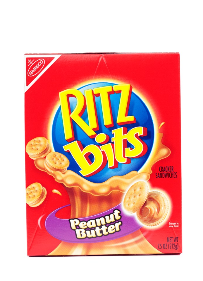 The 50 All-Time Best Road Trip Snacks - Drivin' & Vibin'